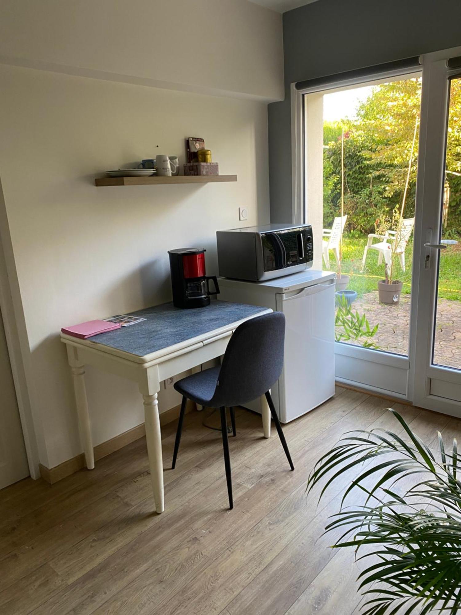 Chambre En Duplex, Entree Autonome, Sdb Privative Taverny Exterior foto